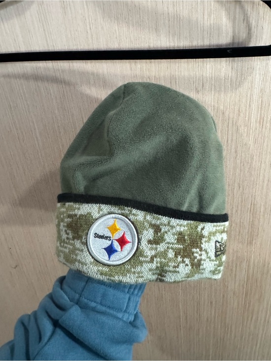 New Era Other - New Era X NFL Olive & Camo Salute to Service Steelers Fleece Cuffed Beanie